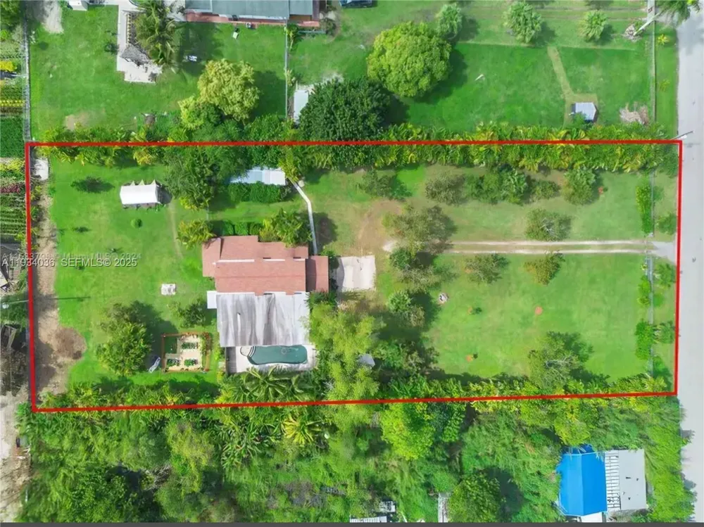 19810 SW 200th St Miami, FL 33187