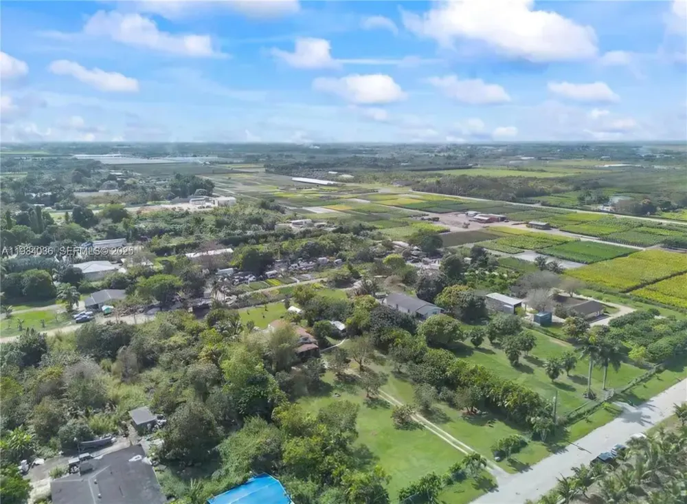 19810 SW 200th St Miami, FL 33187