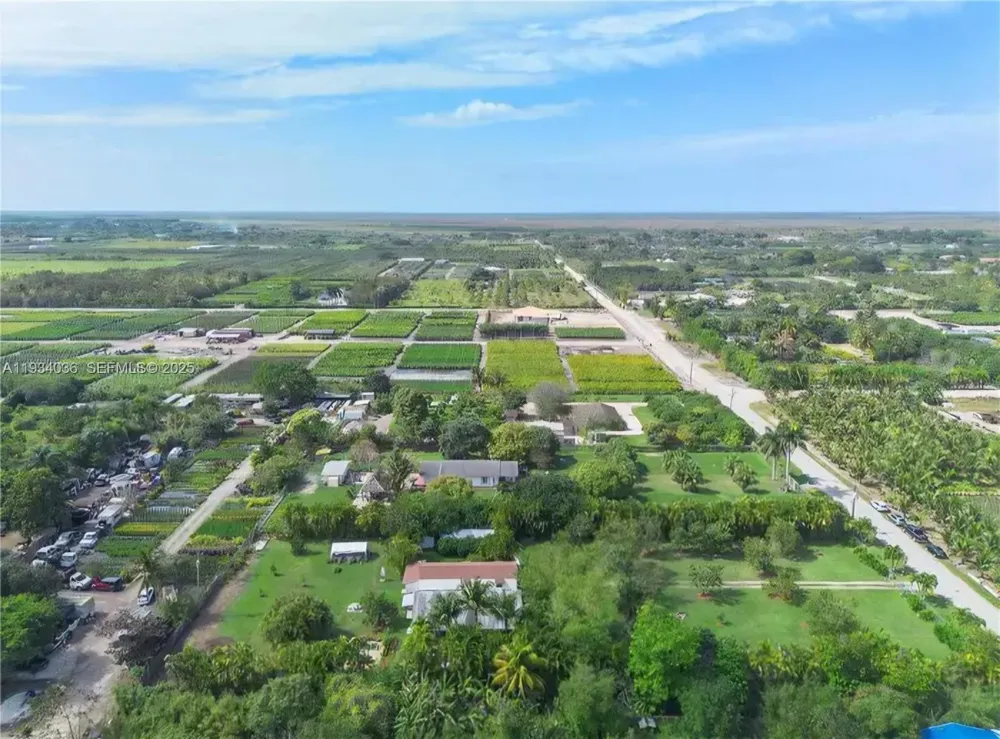 19810 SW 200th St Miami, FL 33187