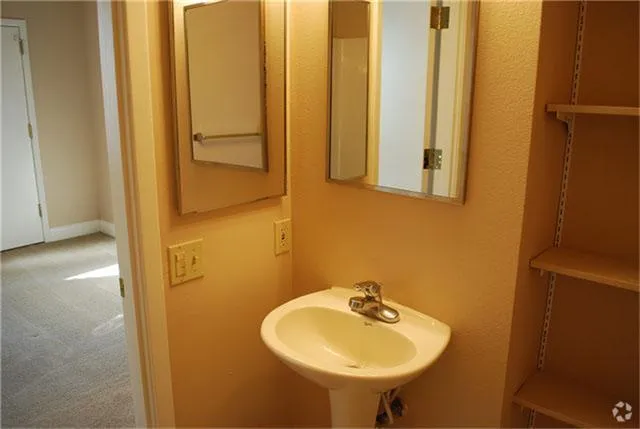 7626 Highway 60 Wallis, TX 77485
