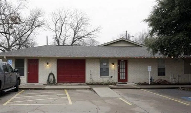 401 Third Street Mabank, TX 75147