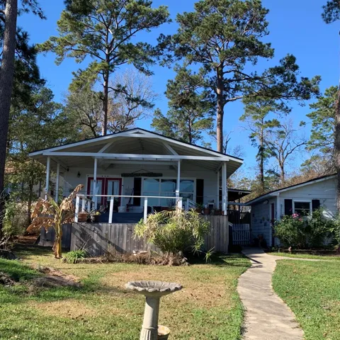 210 Willow Bend