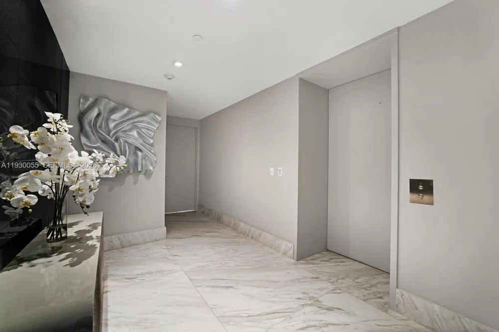 10203 Collins Ave #201 Bal Harbour, FL 33154