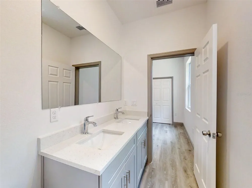 2 GUAVA LANE Ocklawaha, FL 32179