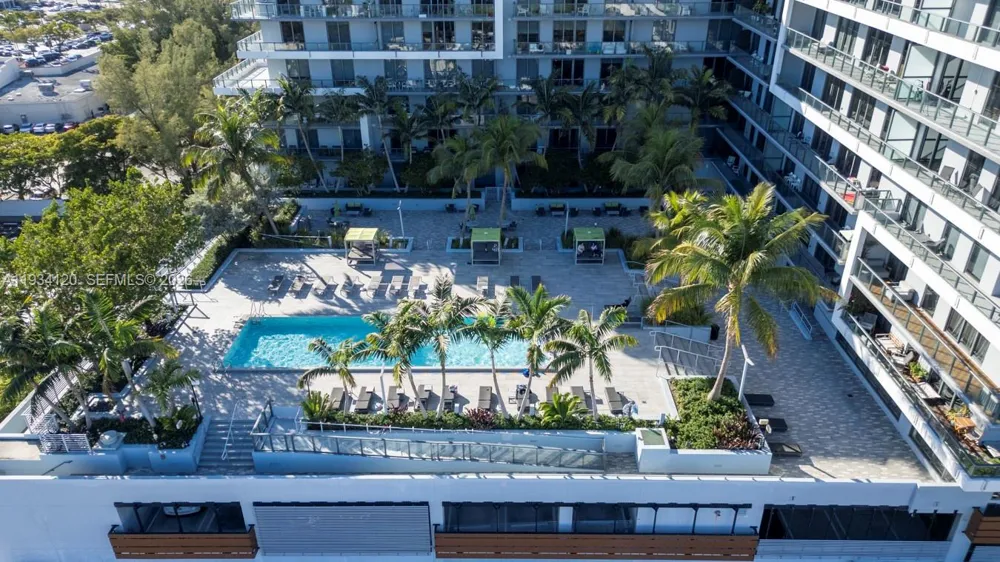 2960 NE 207 St #810 Aventura, FL 33180