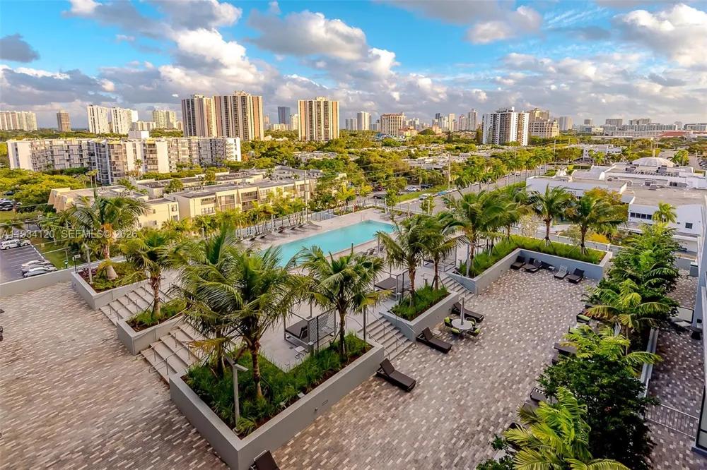 2960 NE 207 St #810 Aventura, FL 33180