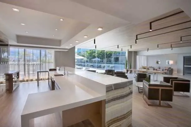 2960 NE 207 St #810 Aventura, FL 33180