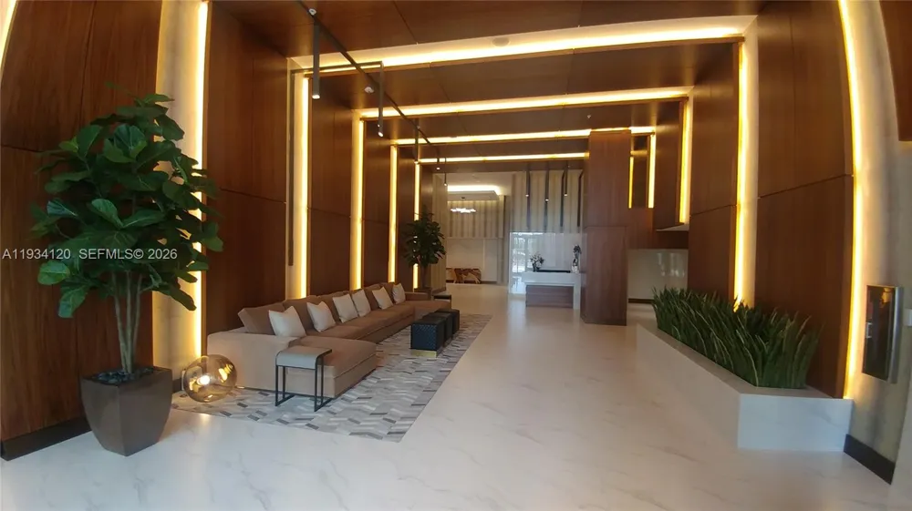 2960 NE 207 St #810 Aventura, FL 33180