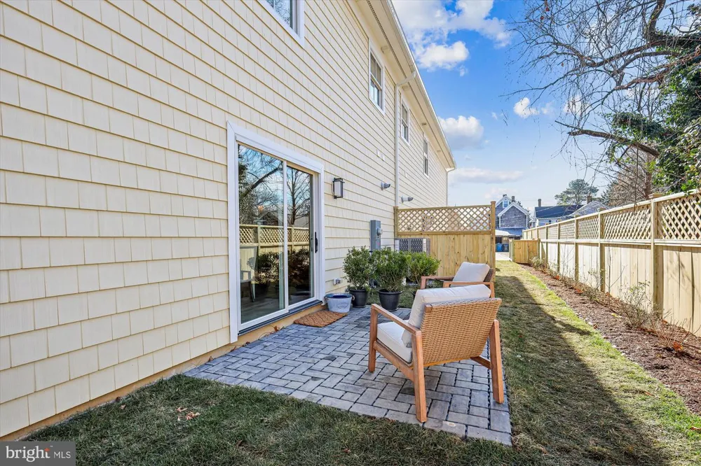 607 NORTH STREET Easton, MD 21601