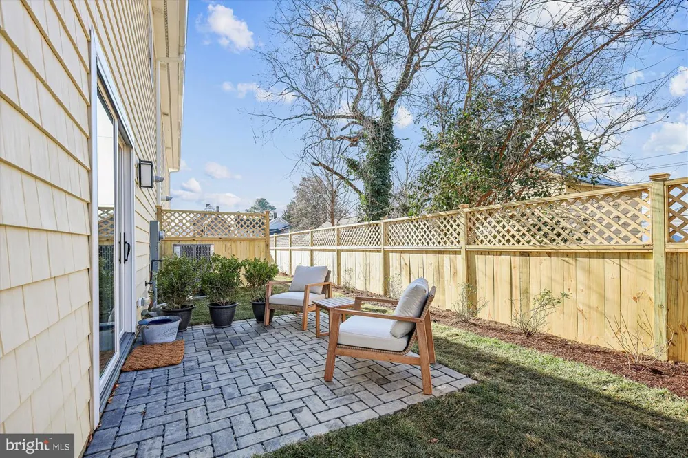 607 NORTH STREET Easton, MD 21601