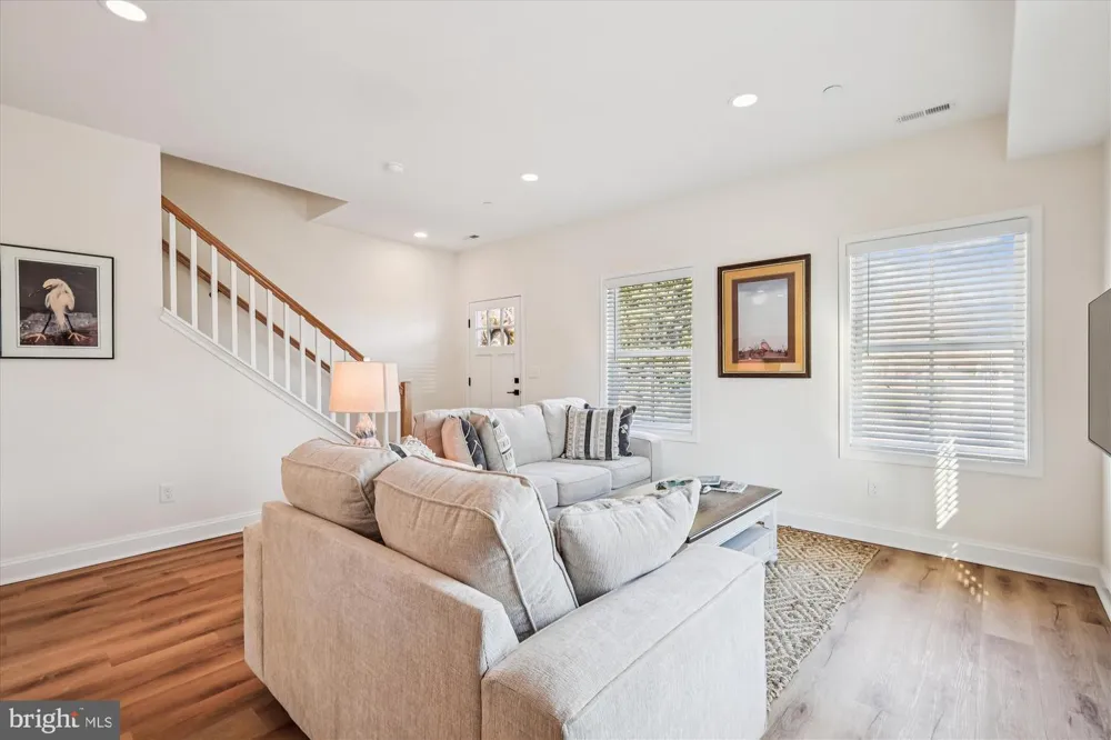 607 NORTH STREET Easton, MD 21601