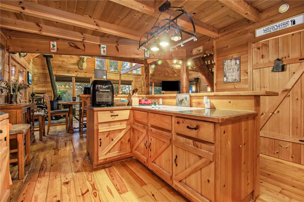696 Railey Ridge NE Ranger, GA 30734