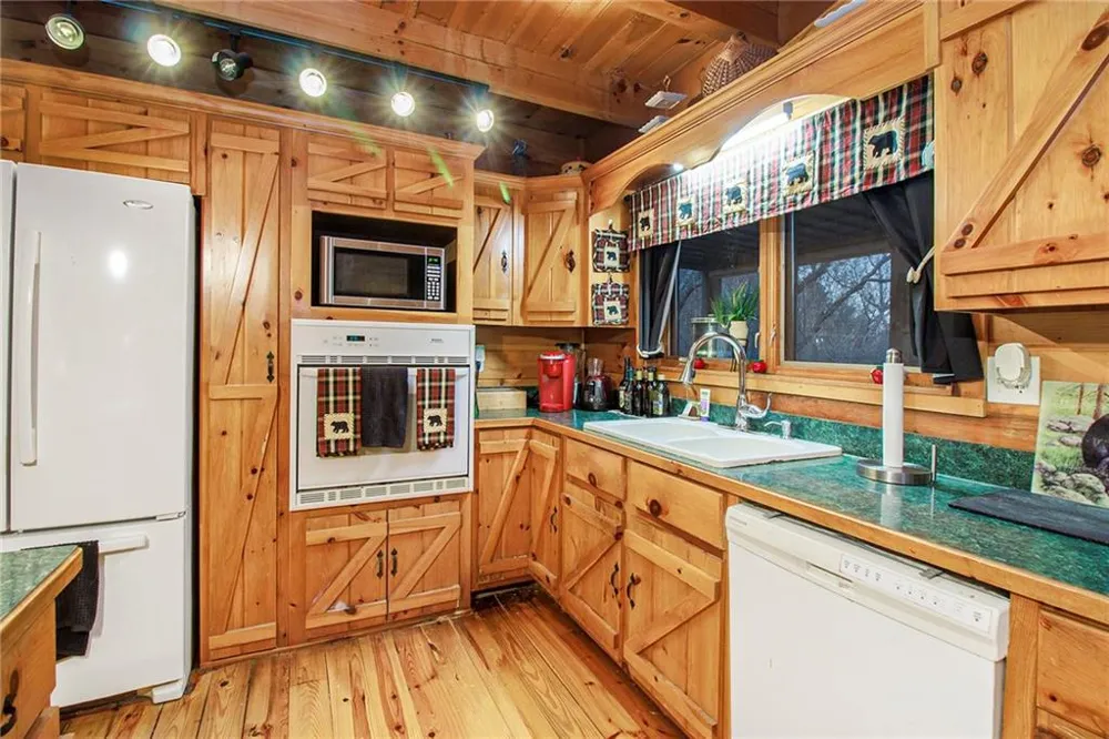 696 Railey Ridge NE Ranger, GA 30734