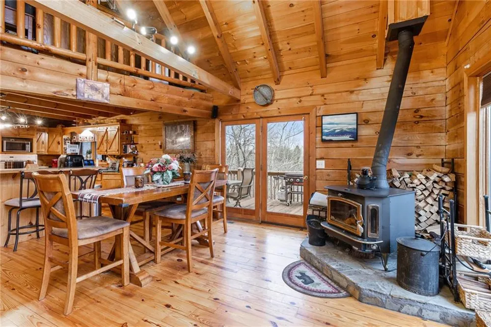 696 Railey Ridge NE Ranger, GA 30734