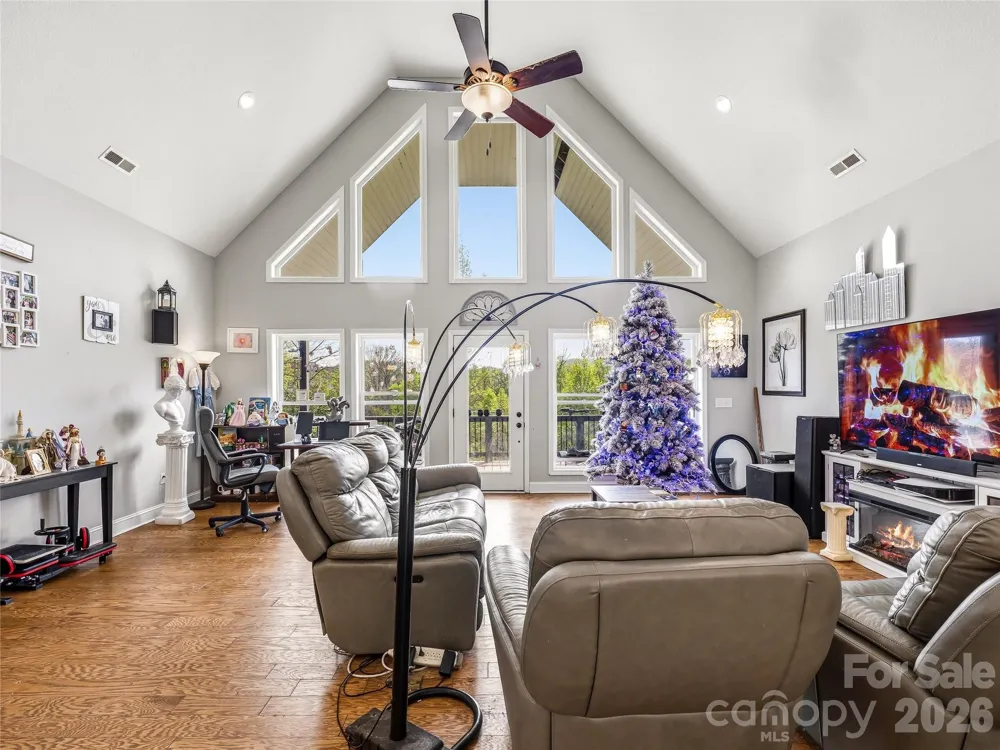 170 Starry Night Lane Marshall, NC 28753