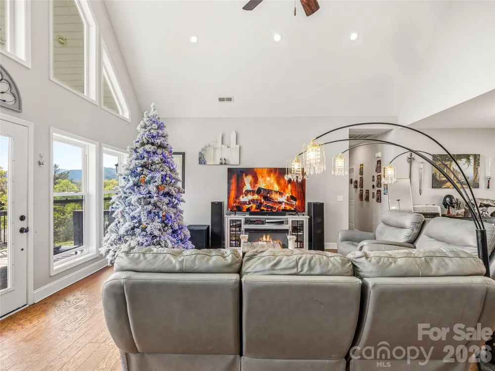 170 Starry Night Lane Marshall, NC 28753