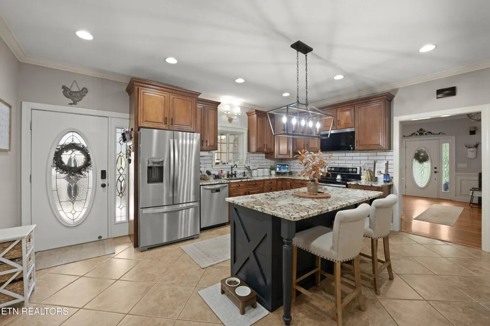 1913 E Union Valley Rd Seymour, TN 37865