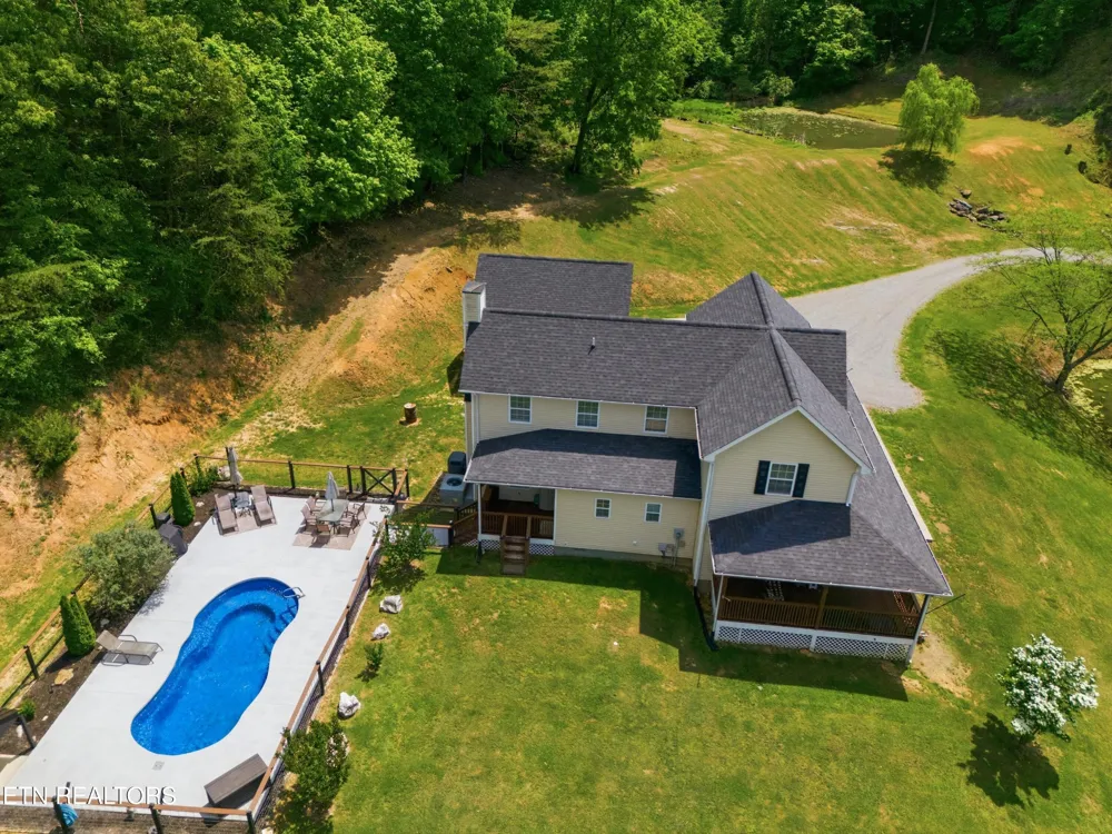 1913 E Union Valley Rd Seymour, TN 37865