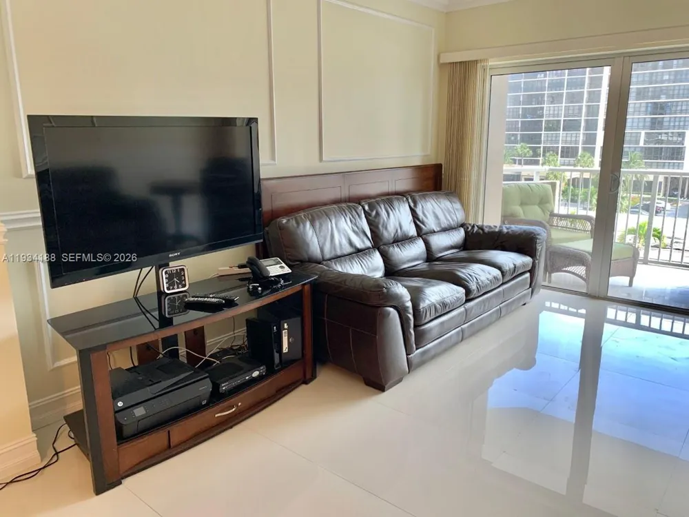 1985 S Ocean Dr #3C Hallandale Beach, FL 33009