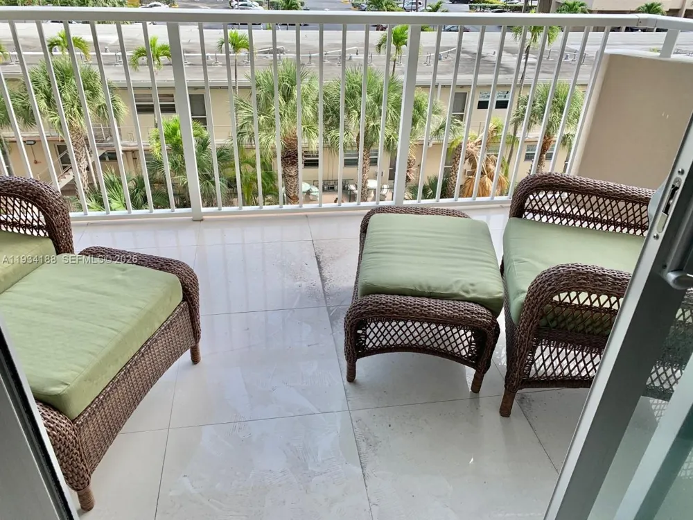 1985 S Ocean Dr #3C Hallandale Beach, FL 33009