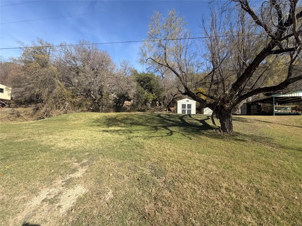 151 North River Road Lampasas, TX 76550