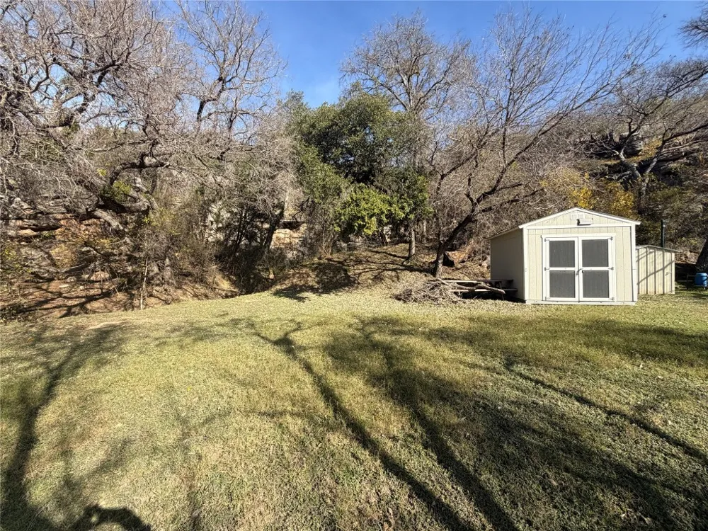 151 North River Road Lampasas, TX 76550