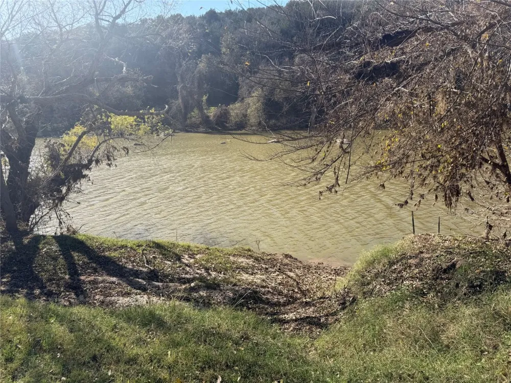 151 North River Road Lampasas, TX 76550