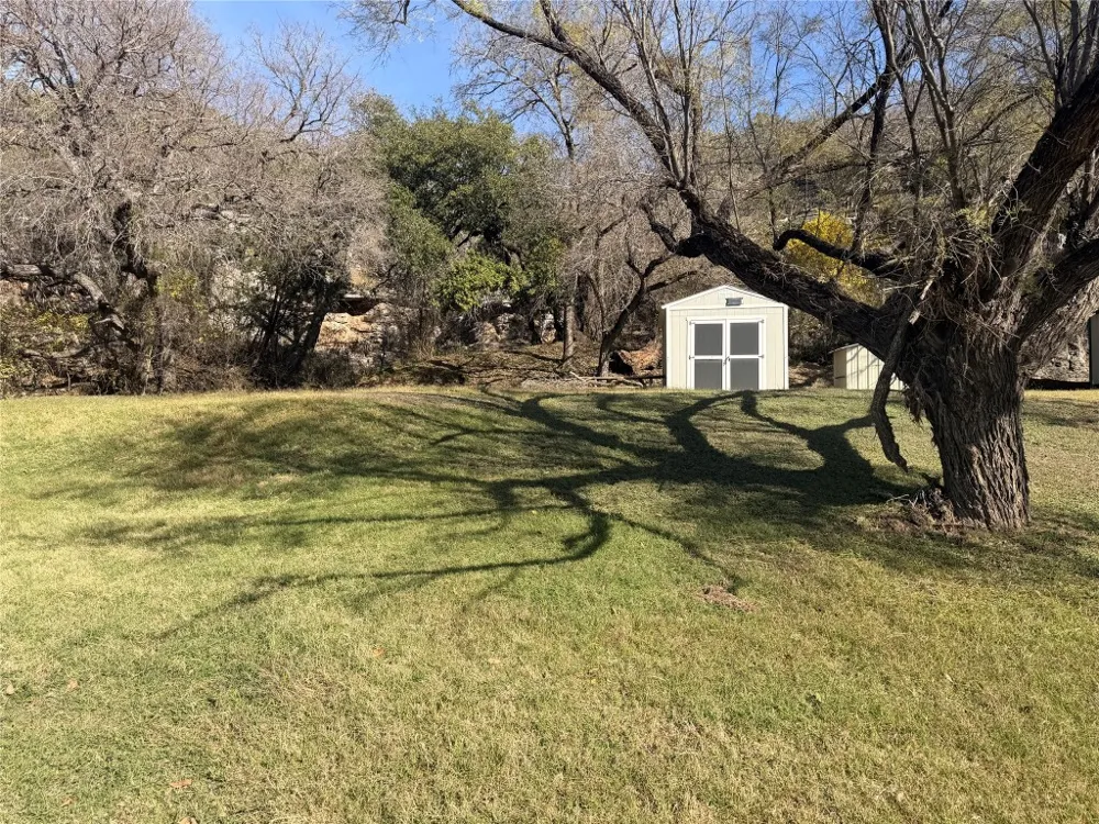 151 North River Road Lampasas, TX 76550