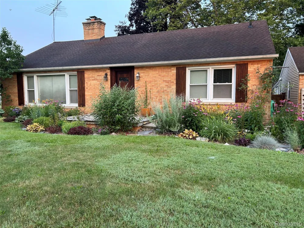 401 Richard Avenue Lansing City, MI 48917