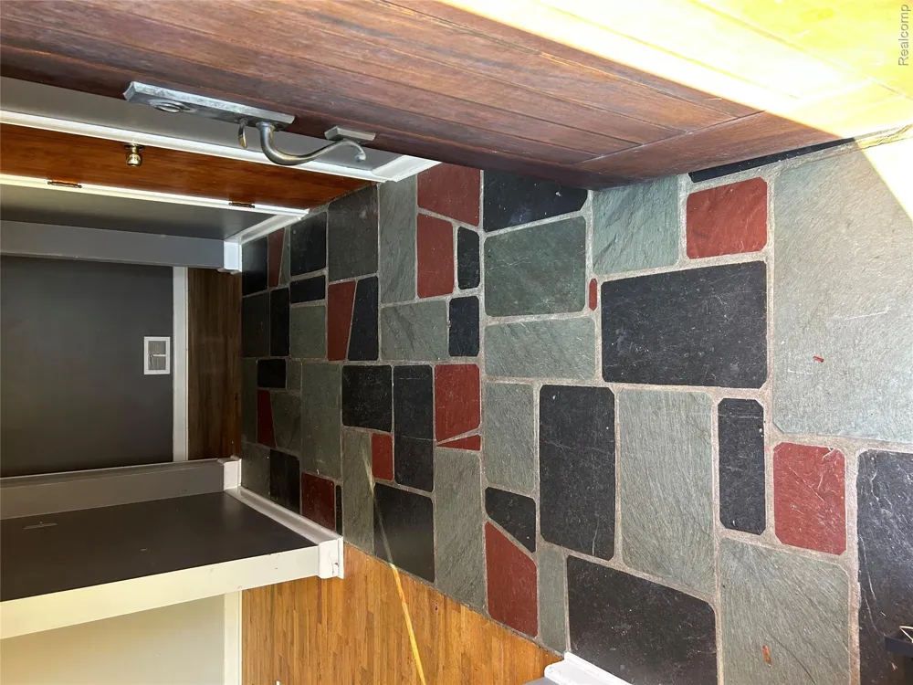401 Richard Avenue Lansing City, MI 48917