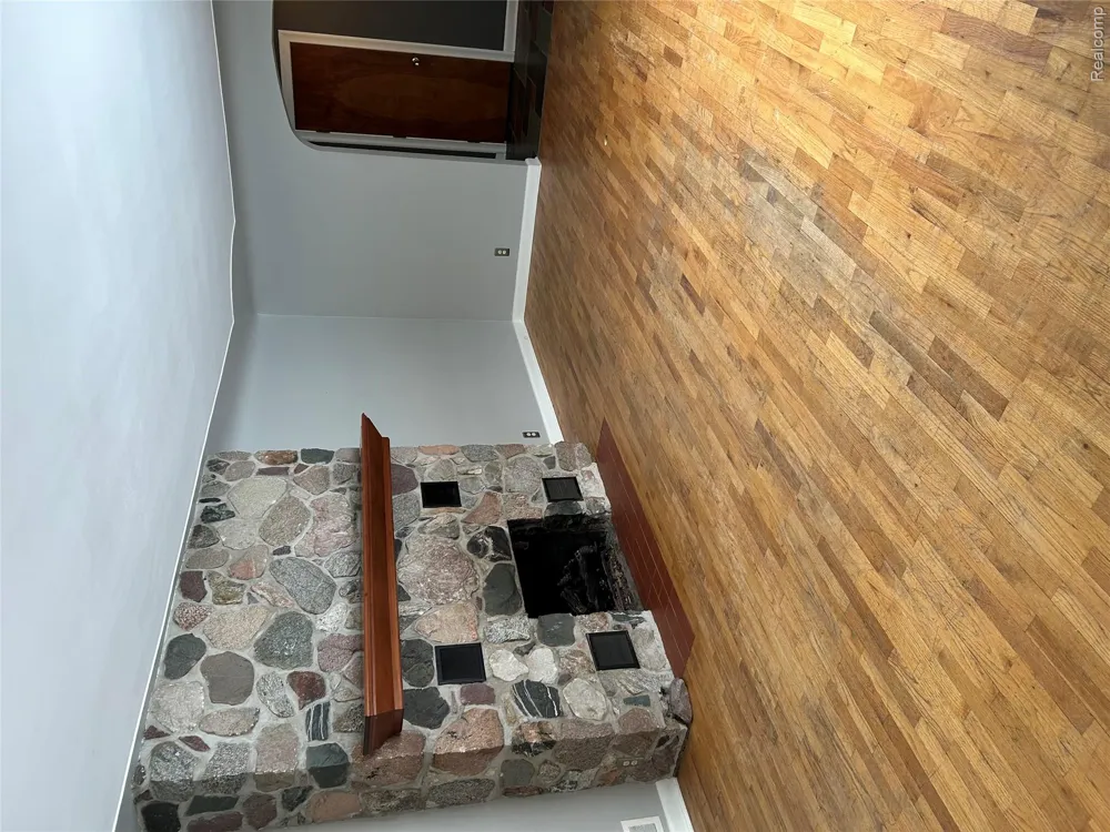 401 Richard Avenue Lansing City, MI 48917