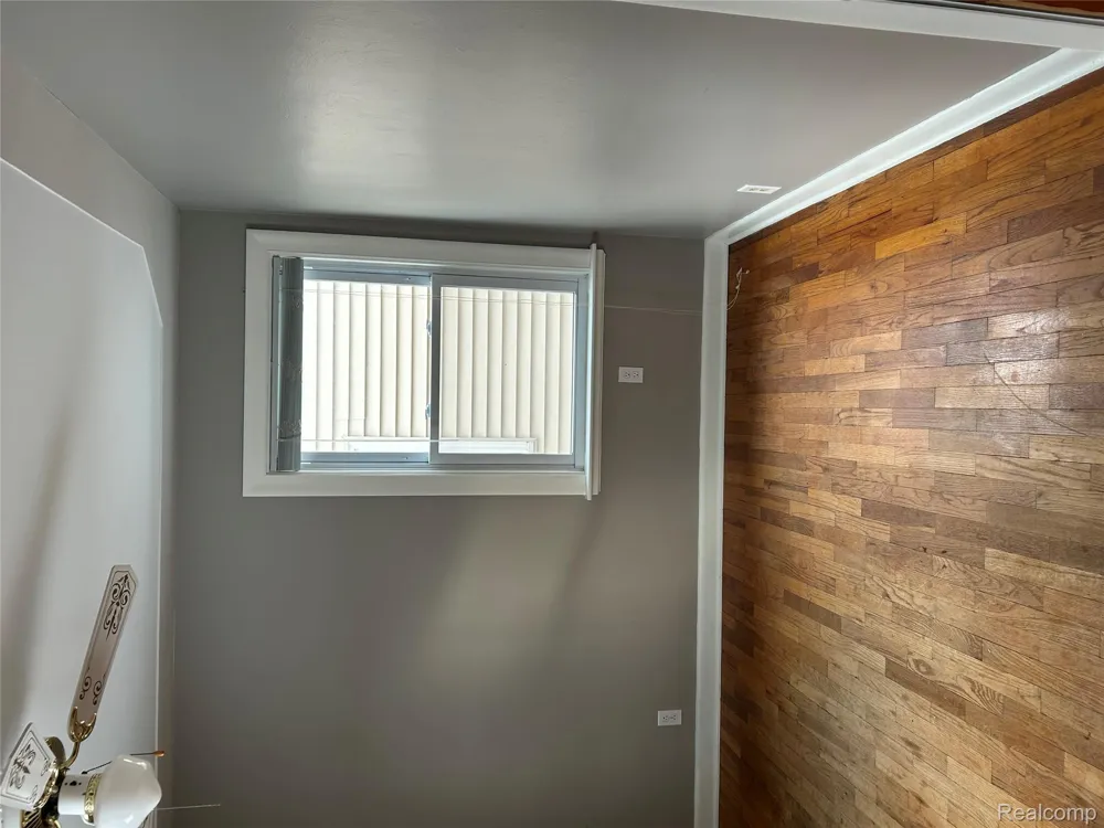 401 Richard Avenue Lansing City, MI 48917