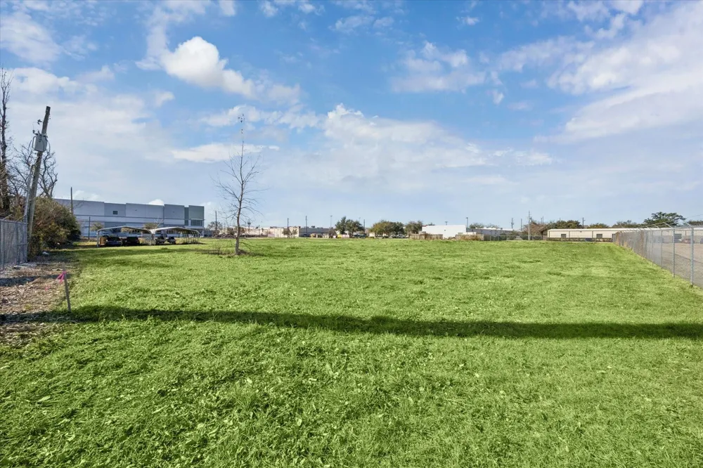 4205 Pasadena Boulevard Pasadena, TX 77503