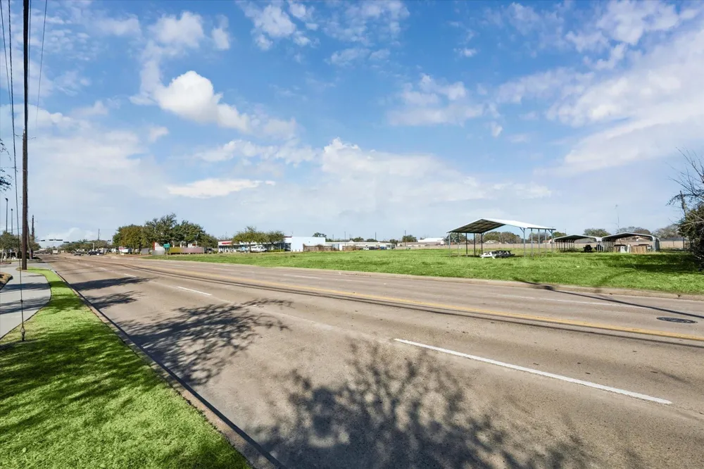 4205 Pasadena Boulevard Pasadena, TX 77503