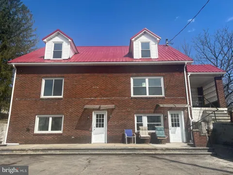 604 E OAK STREET