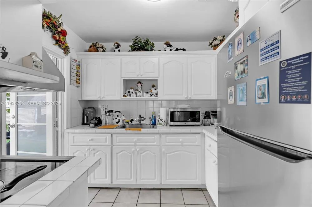 5931 SW 14th St West Miami, FL 33144
