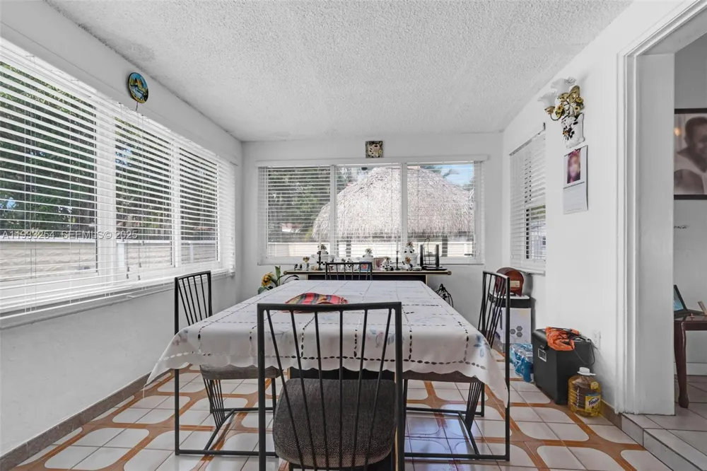5931 SW 14th St West Miami, FL 33144
