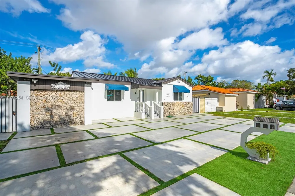 5931 SW 14th St West Miami, FL 33144
