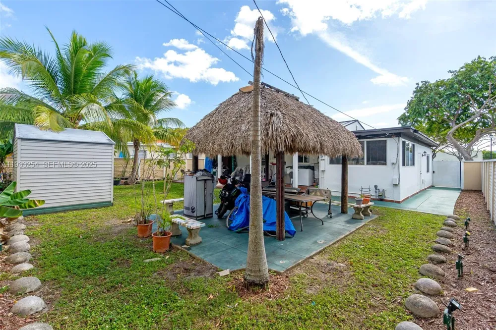 5931 SW 14th St West Miami, FL 33144