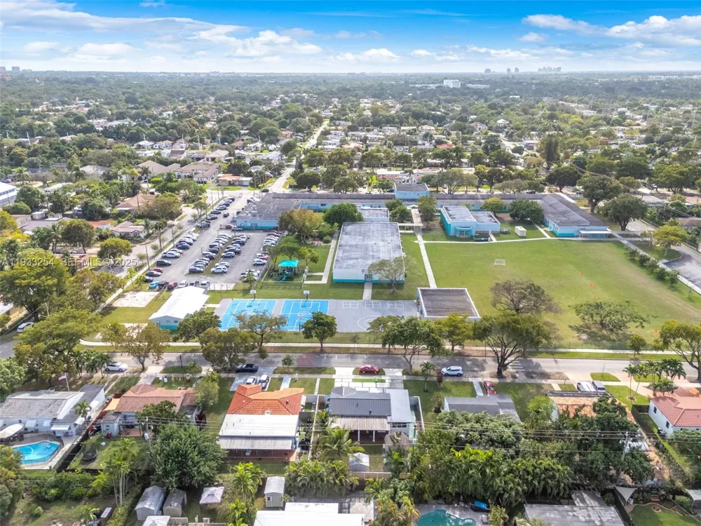 5931 SW 14th St West Miami, FL 33144
