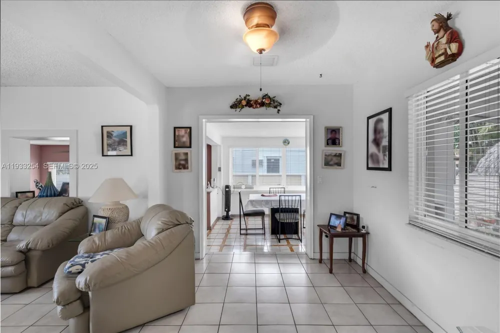 5931 SW 14th St West Miami, FL 33144