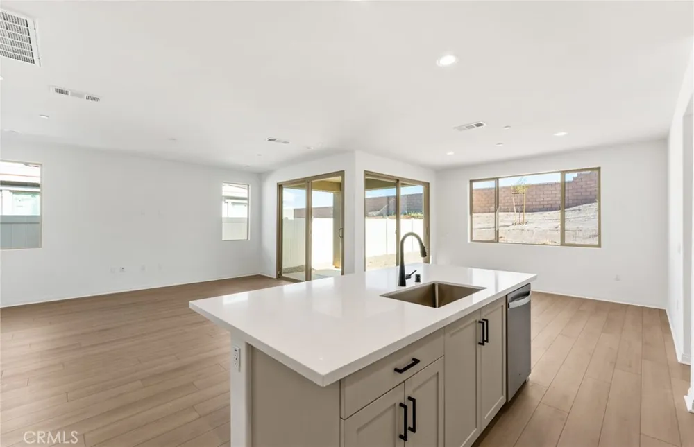 25381 Violane Drive Menifee, CA 92585