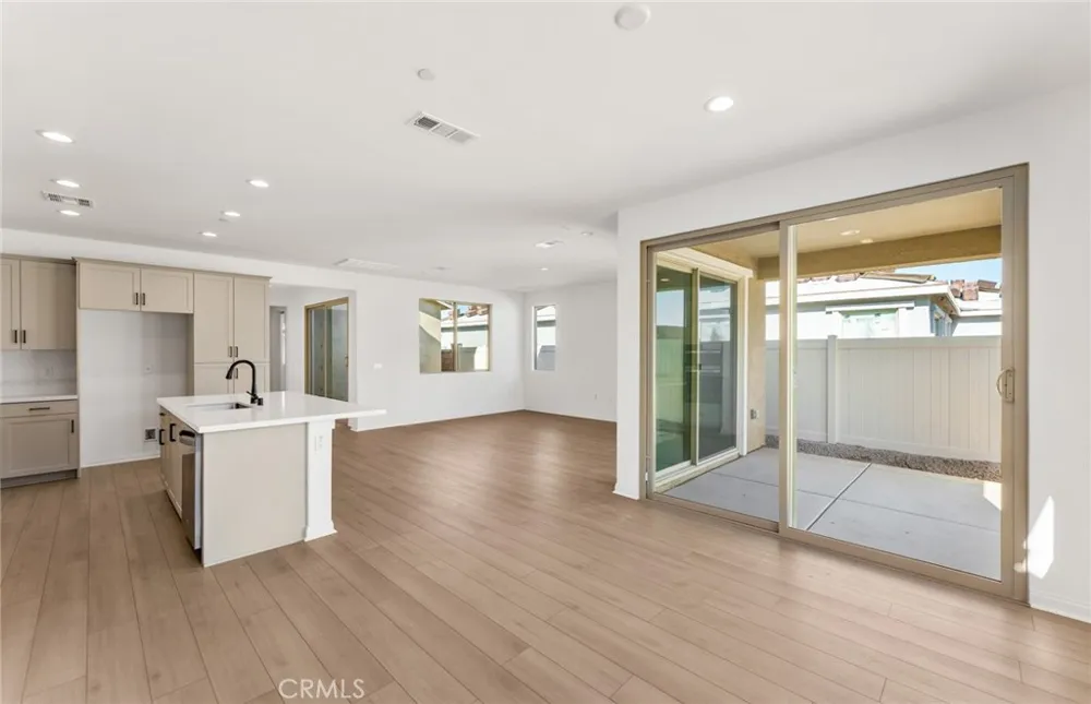 25381 Violane Drive Menifee, CA 92585