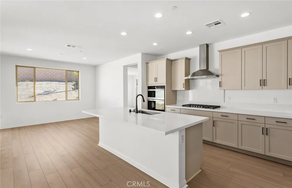 25381 Violane Drive Menifee, CA 92585