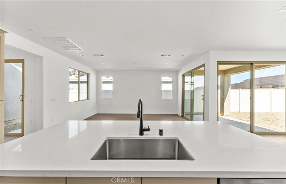 25381 Violane Drive Menifee, CA 92585