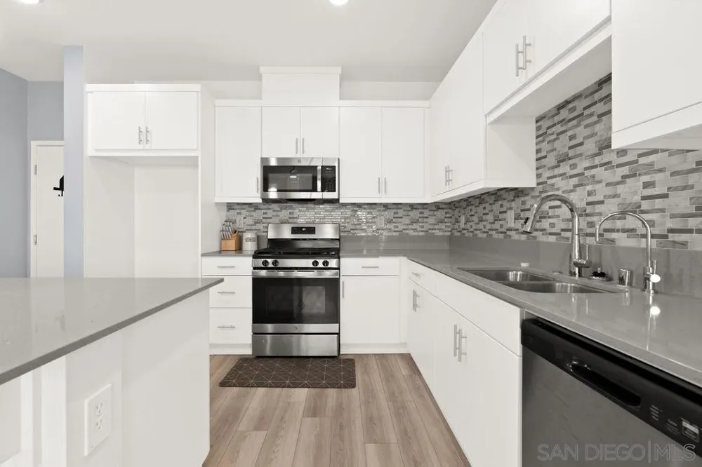 347 Sweet Pl Fallbrook, CA 92028