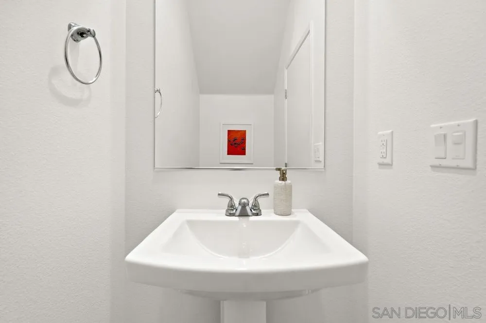 347 Sweet Pl Fallbrook, CA 92028