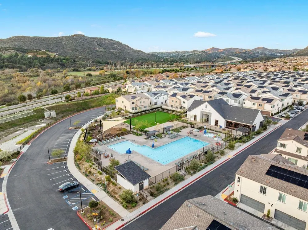 347 Sweet Pl Fallbrook, CA 92028
