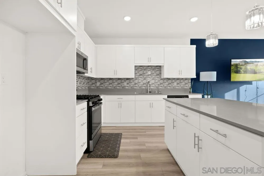347 Sweet Pl Fallbrook, CA 92028