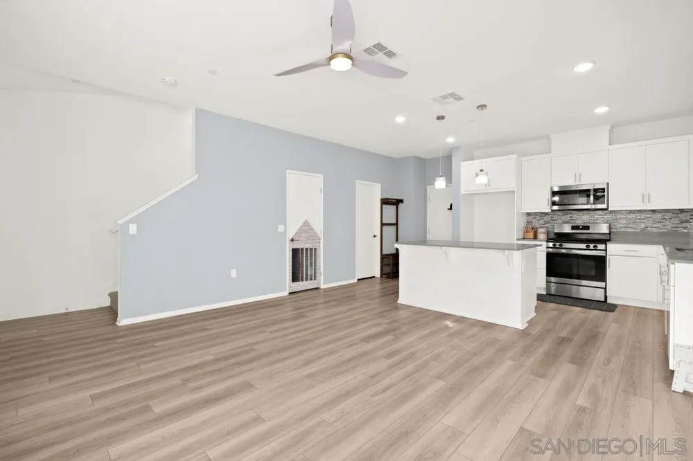 347 Sweet Pl Fallbrook, CA 92028